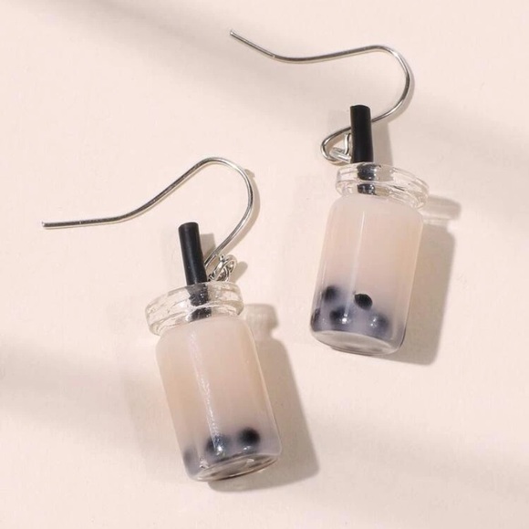 Jewelry - Sale 🎉Boba earrings